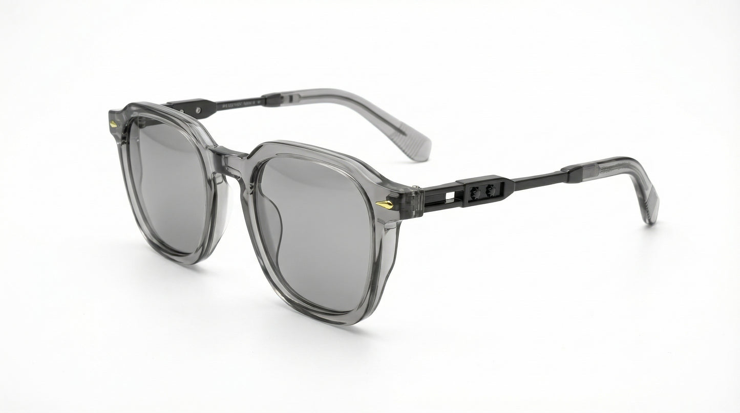 Letest  sunglasses for men and women size (M)
