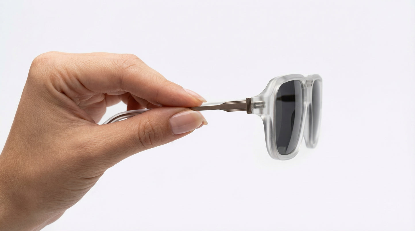 Letest style  sunglasses-uv rays proteced - for men and women size (M)